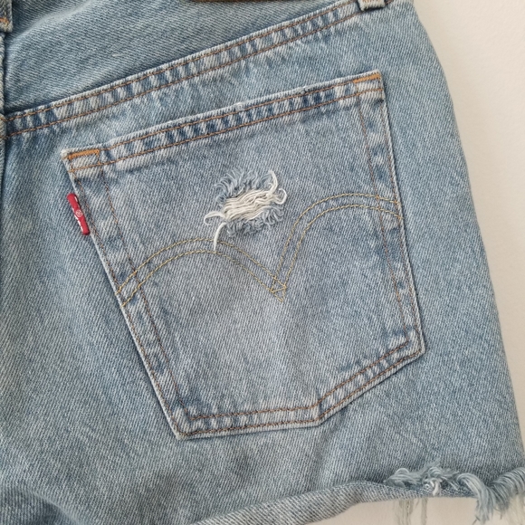 Levi's 501 Jean Shorts Distressed Button Fly 26/2 - Picture 3 of 11